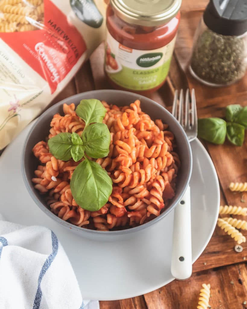 Spirelli sind die perfekten Nudeln, um viel Tomatensauce aufzunehmen.